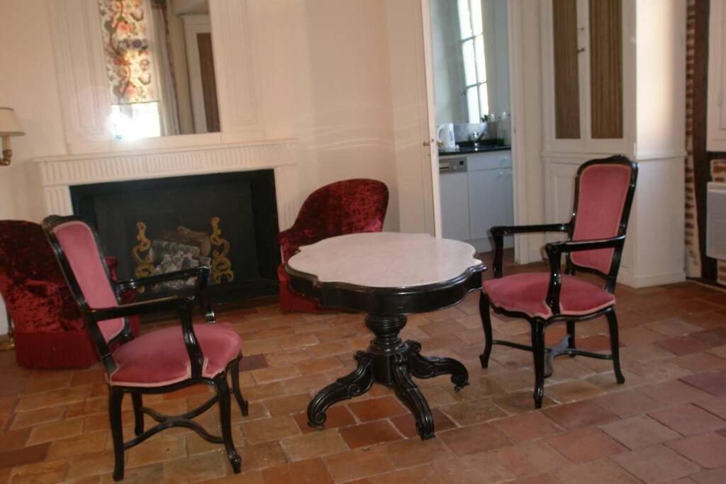 Logis de Sainte-Scarbes Appartement Toulouse Buitenkant foto